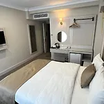 Hotel Espoir 3*