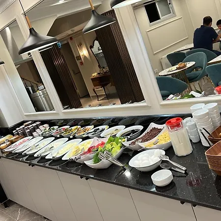 Espoir Hotel 3*